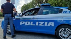 Napoli, donna trovata morta in casa con lividi sul corpo: si attende l’esito dell’autopsia